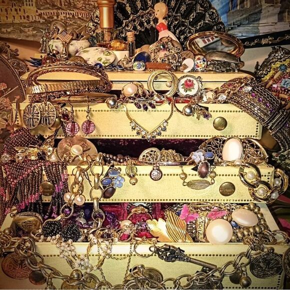3 LB BULK UNSEARCHED Estate Costume Jewelry Signed Unsigned Wearable